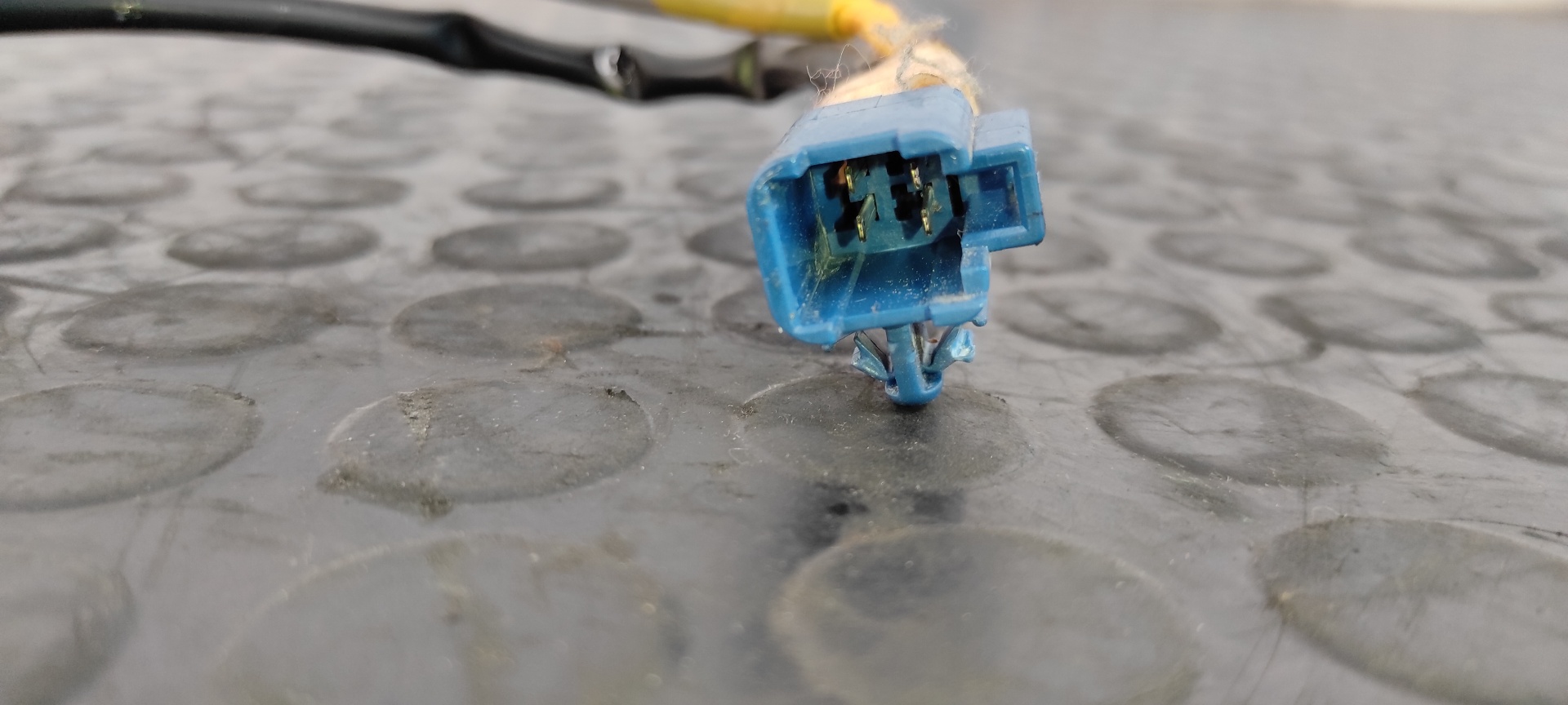 CERRADURA MALETERO / PORTON TOYOTA COROLLA VERSO (R1) - vista 4