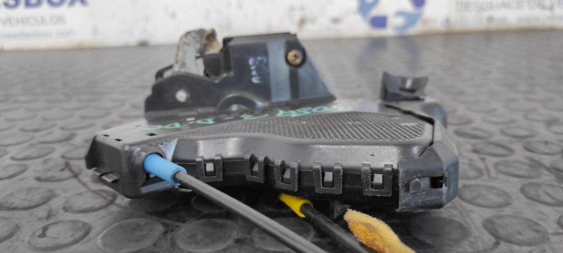 CERRADURA PUERTA DELANTERA DERECHA TOYOTA COROLLA VERSO (R1) - vista 3