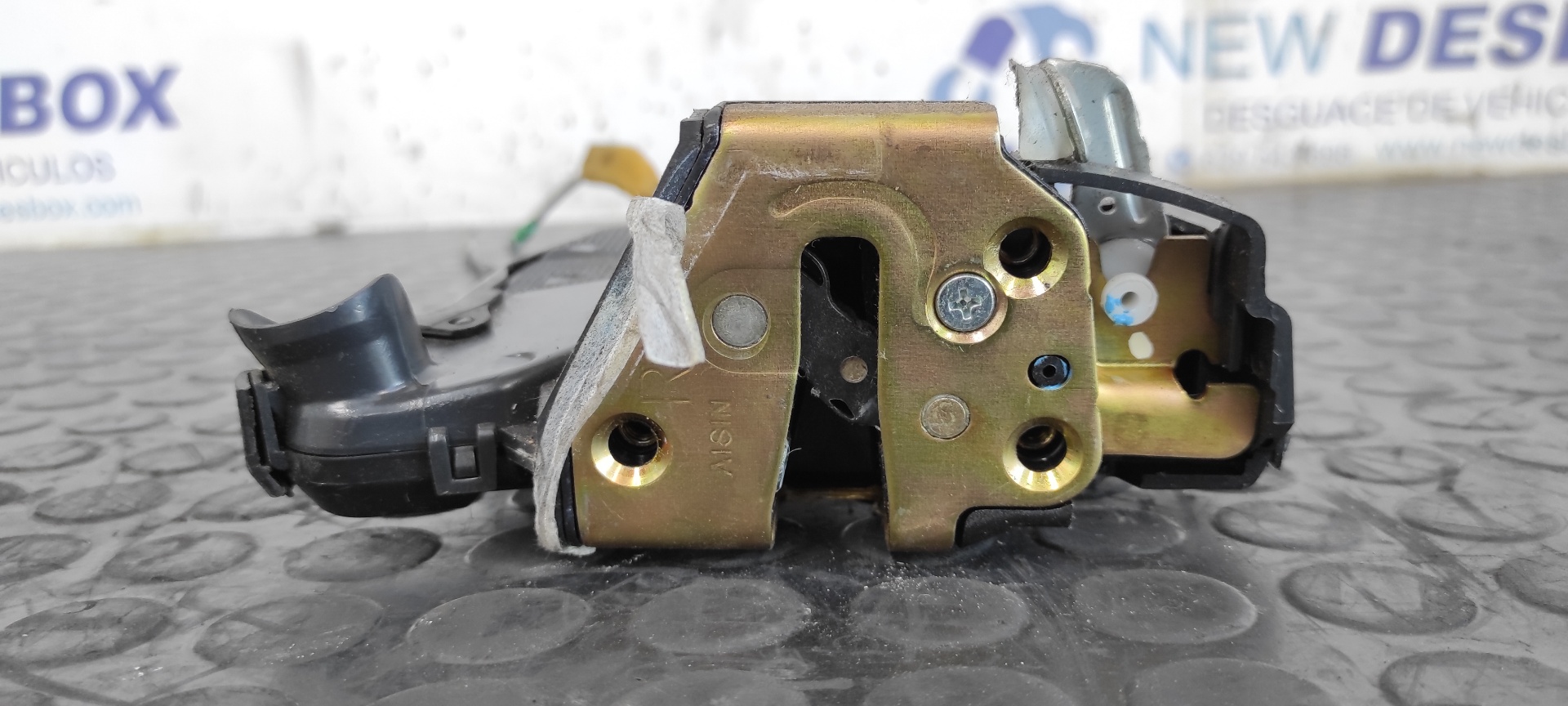 CERRADURA PUERTA DELANTERA DERECHA TOYOTA COROLLA VERSO (R1) - vista 4