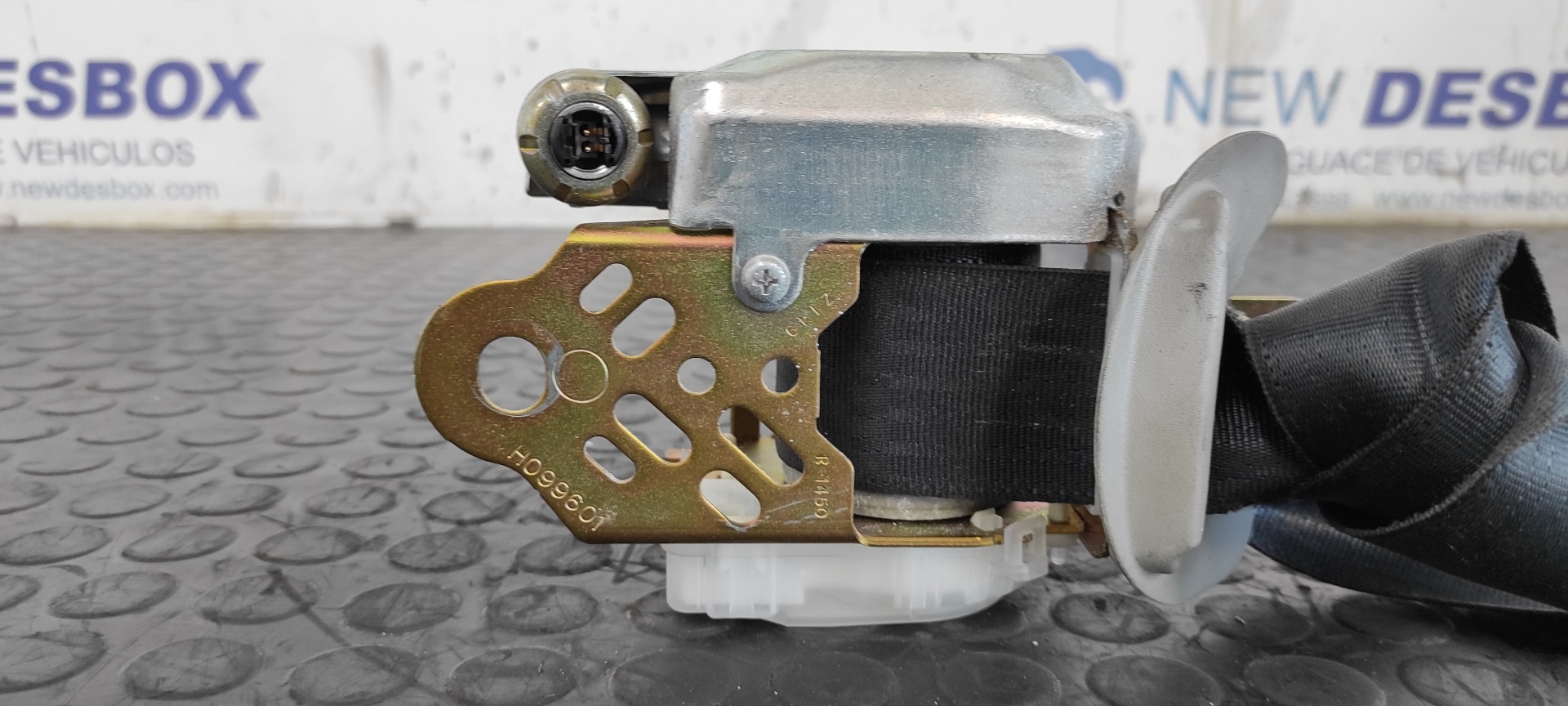 CINTURON DELANTERO DERECHO TOYOTA COROLLA VERSO (R1) - vista 3