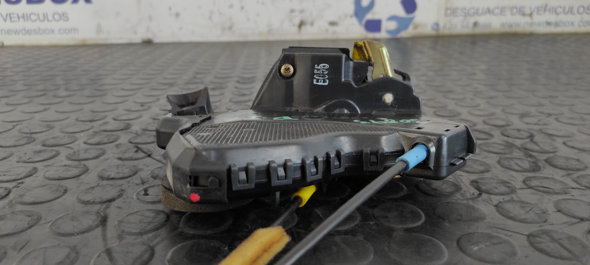 CERRADURA PUERTA DELANTERA IZQUIERDA TOYOTA COROLLA VERSO (R1) - vista 5