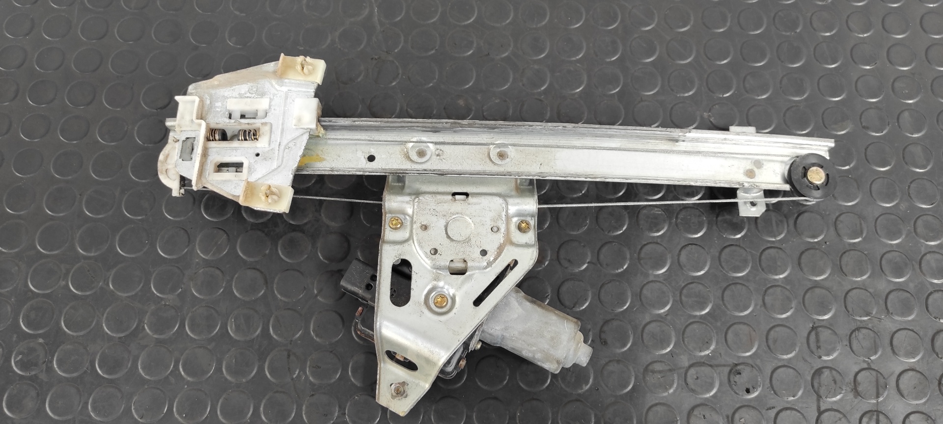 ELEVALUNAS TRASERO DERECHO MITSUBISHI MONTERO (V60/V70) - vista 6