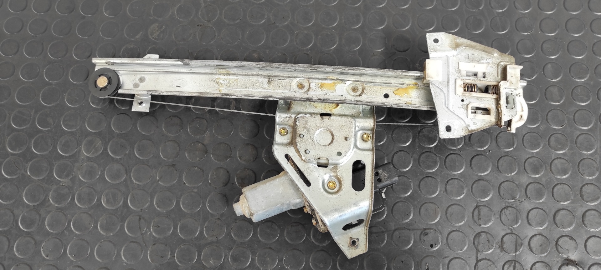 ELEVALUNAS TRASERO IZQUIERDO MITSUBISHI MONTERO (V60/V70) - vista 4