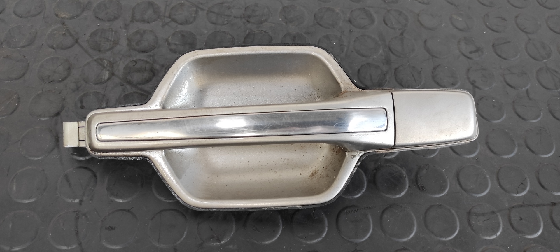 MANETA TRASERA IZQUIERDA MITSUBISHI MONTERO (V60/V70)