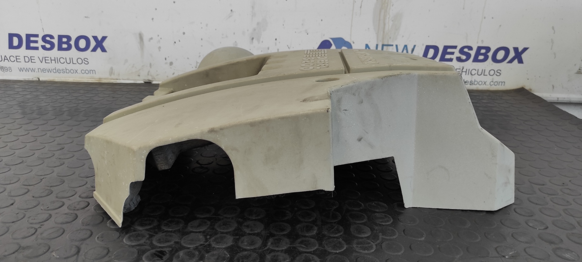 TAPA MOTOR MITSUBISHI MONTERO (V60/V70) - vista 7