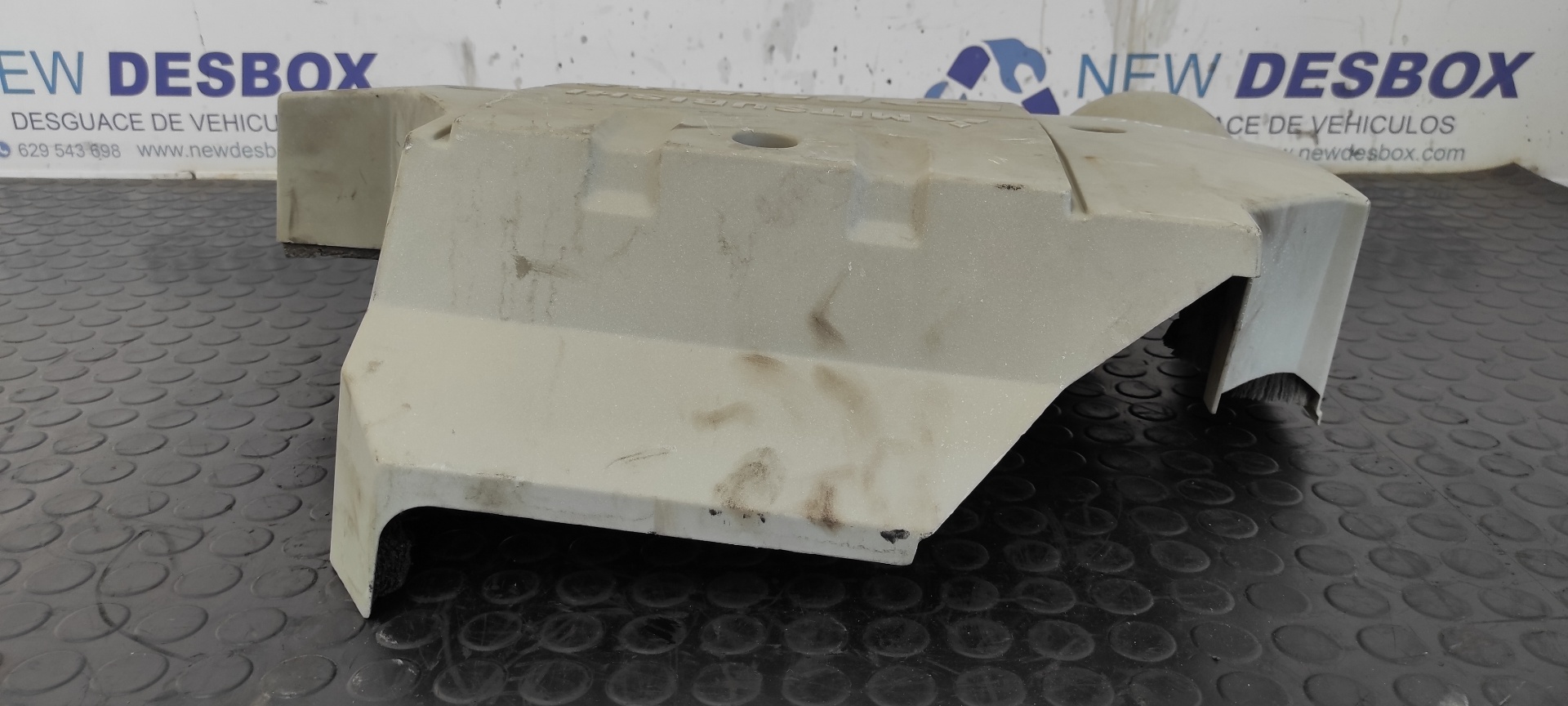 TAPA MOTOR MITSUBISHI MONTERO (V60/V70) - vista 3