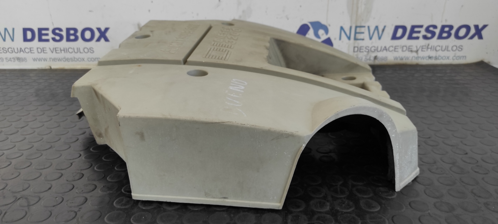 TAPA MOTOR MITSUBISHI MONTERO (V60/V70) - vista 4