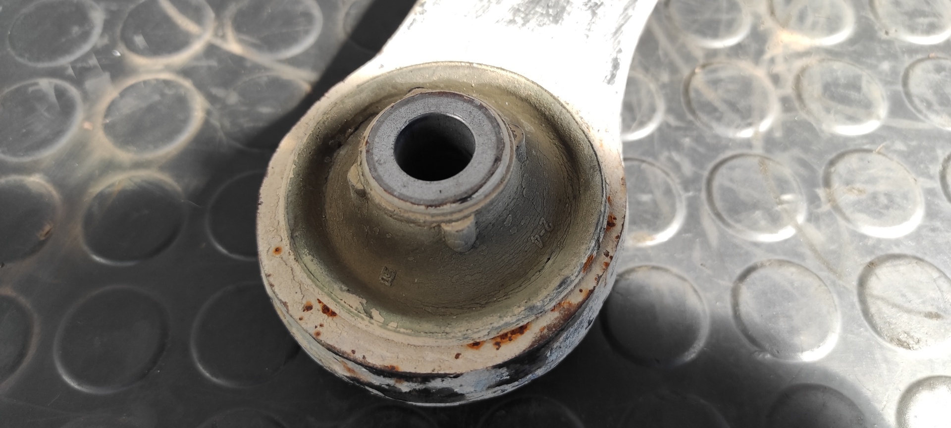 BRAZO DERECHO INFERIOR DELANTERO PEUGEOT 308 - vista 2