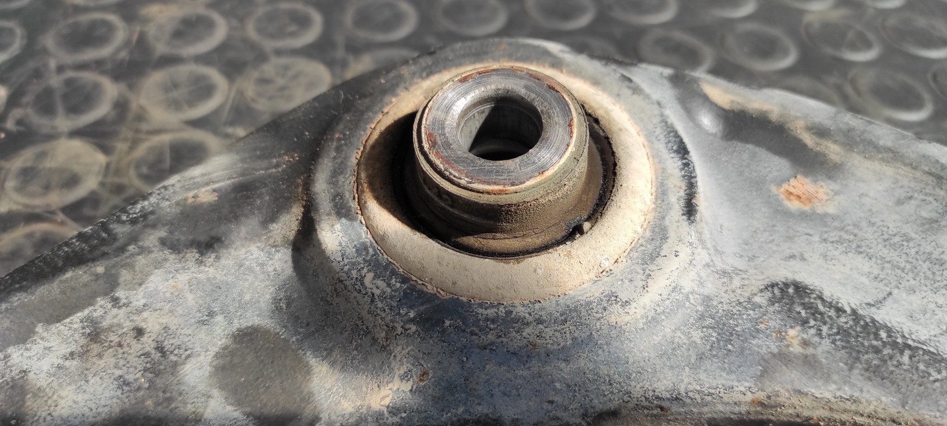 BRAZO DERECHO INFERIOR DELANTERO PEUGEOT 308 - vista 3