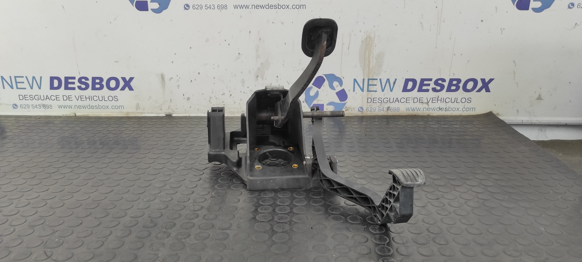 PEDAL FRENO PEUGEOT BOXER CAJA CERR. ACRISTALADO (RS3200)(230)(->'02) - vista 2