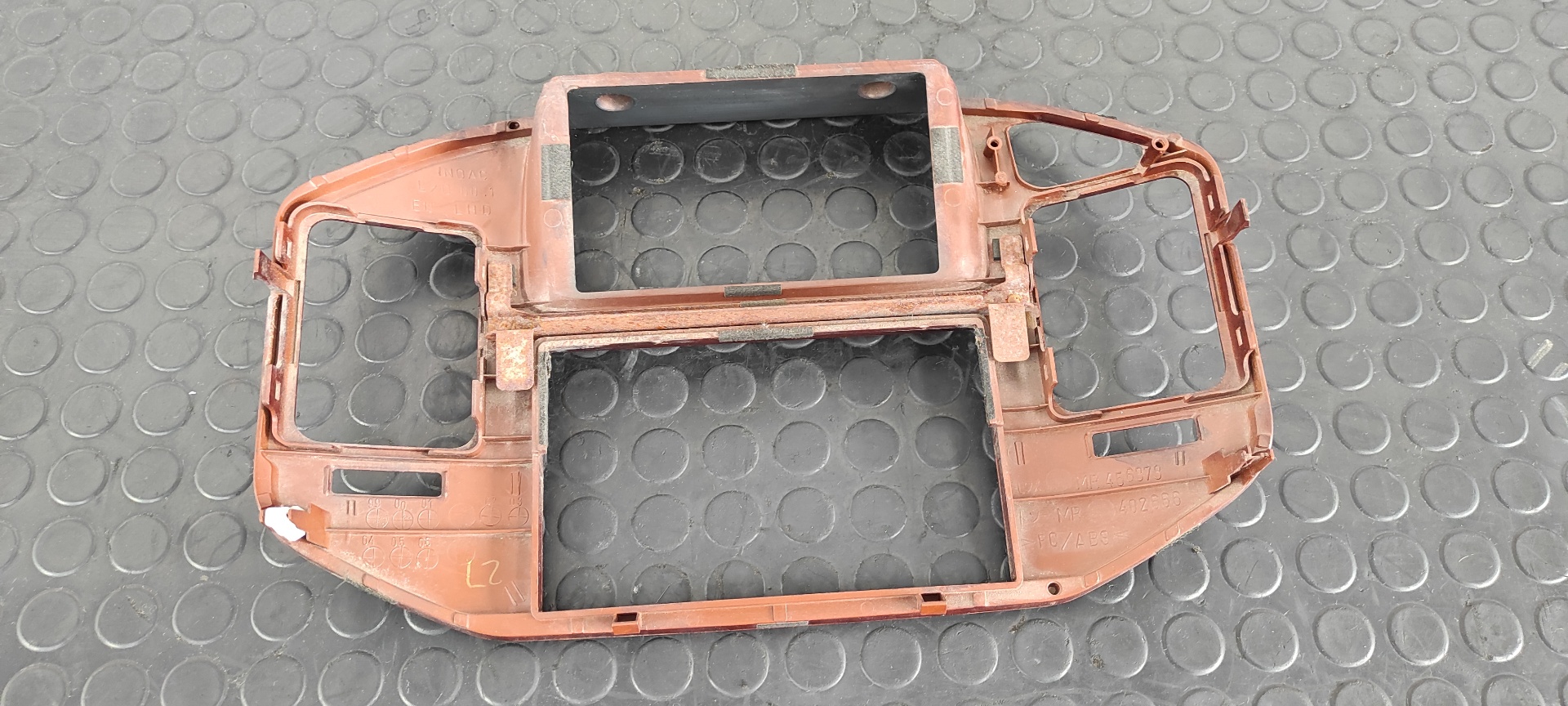 MOLDURA MITSUBISHI MONTERO (V60/V70) - vista 2