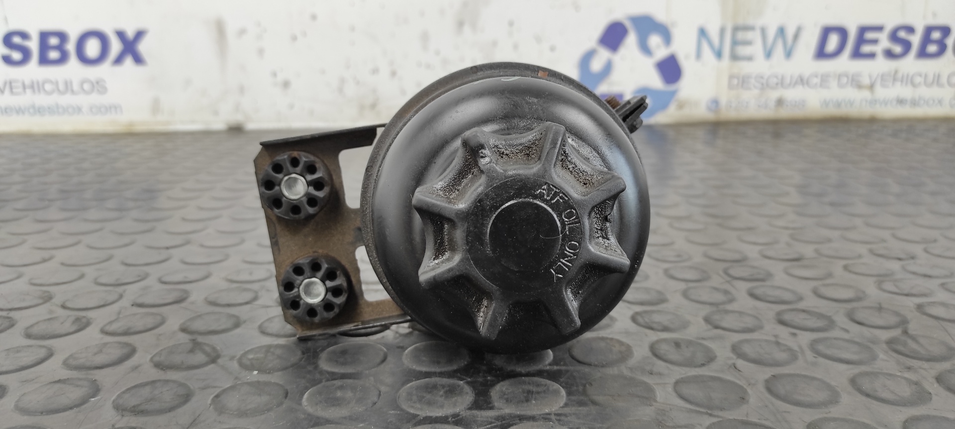 DEPOSITO SERVO BMW SERIE 3 BERLINA (E90) - vista 5