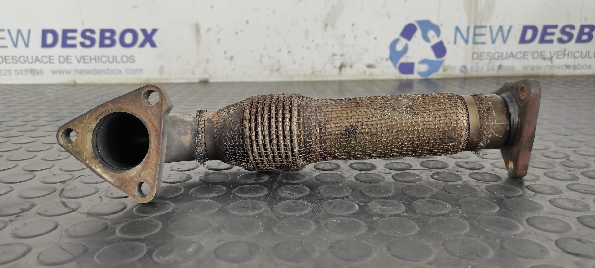 COLECTOR ESCAPE AUDI Q7 (4L)