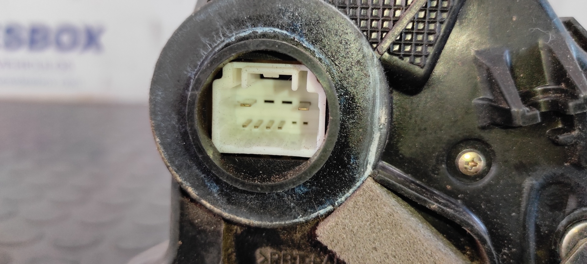 CERRADURA PUERTA DELANTERA IZQUIERDA TOYOTA COROLLA (E12) - vista 4