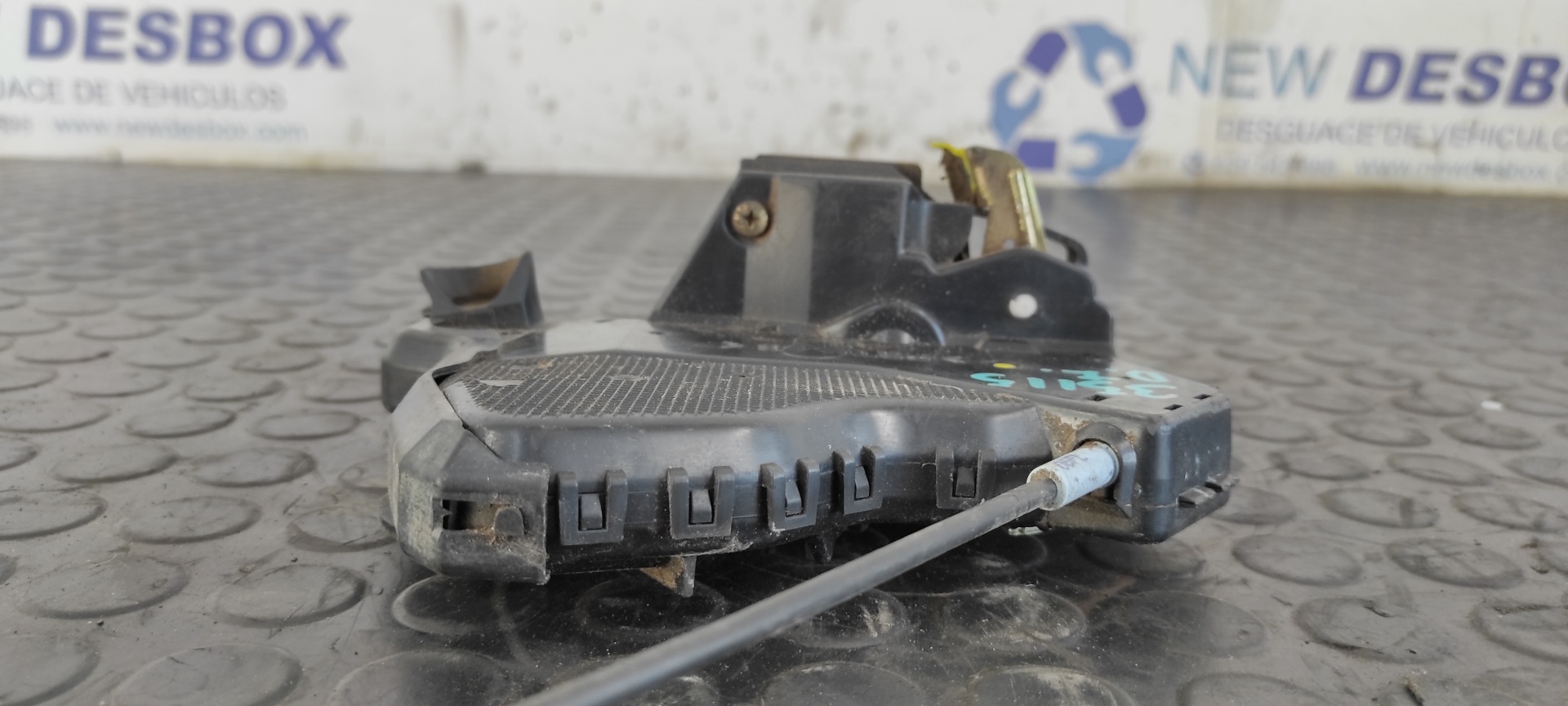 CERRADURA PUERTA DELANTERA IZQUIERDA TOYOTA COROLLA (E12) - vista 3