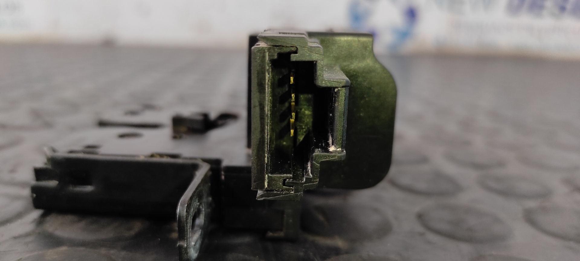 CERRADURA MALETERO / PORTON PEUGEOT 308 - vista 6