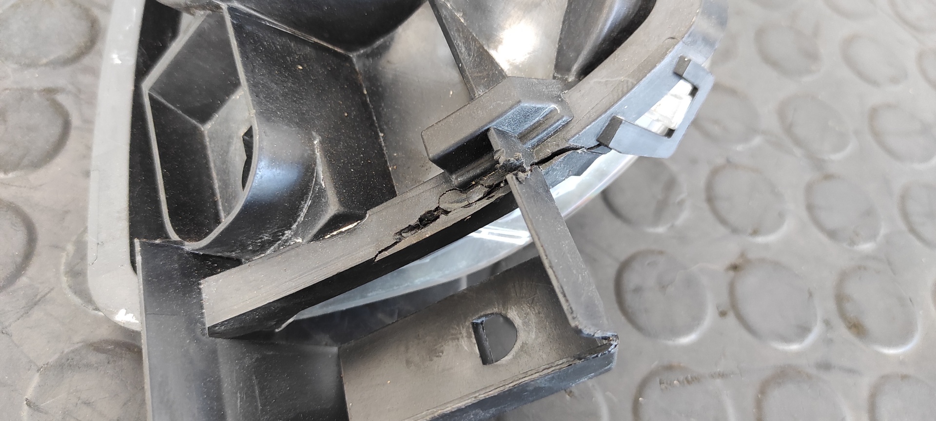 FARO ANTINIEBLA DERECHO PEUGEOT 308 - vista 3