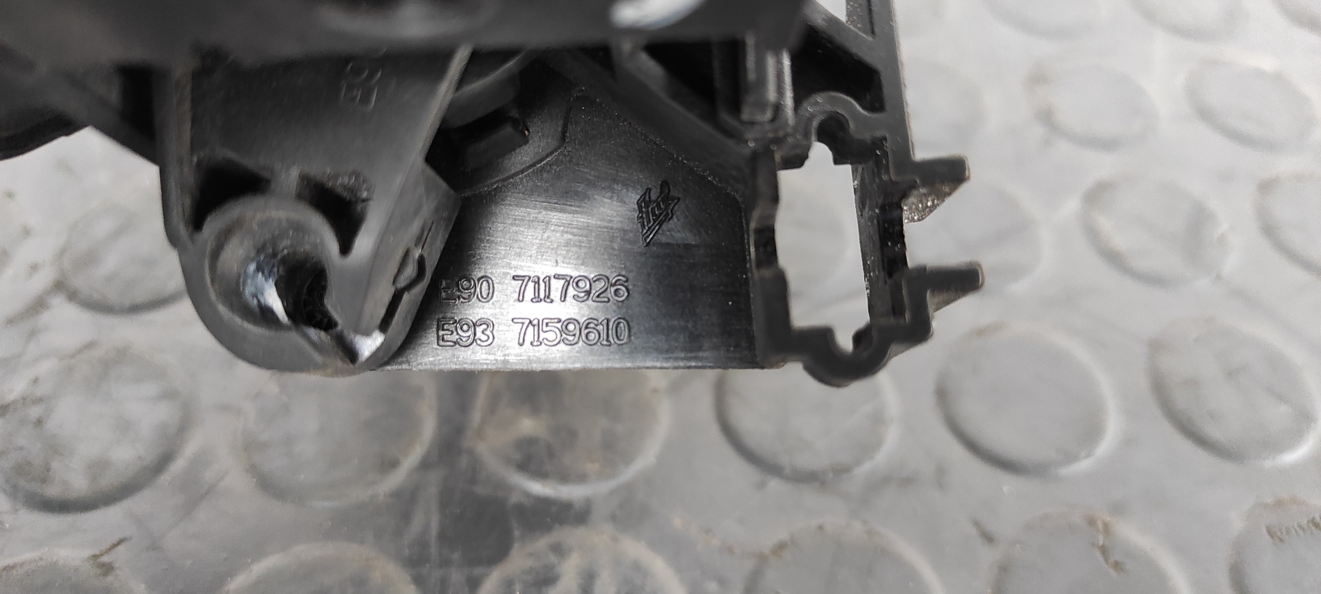 BOMBIN PORTON TRASERO BMW SERIE 3 BERLINA (E90) - vista 2