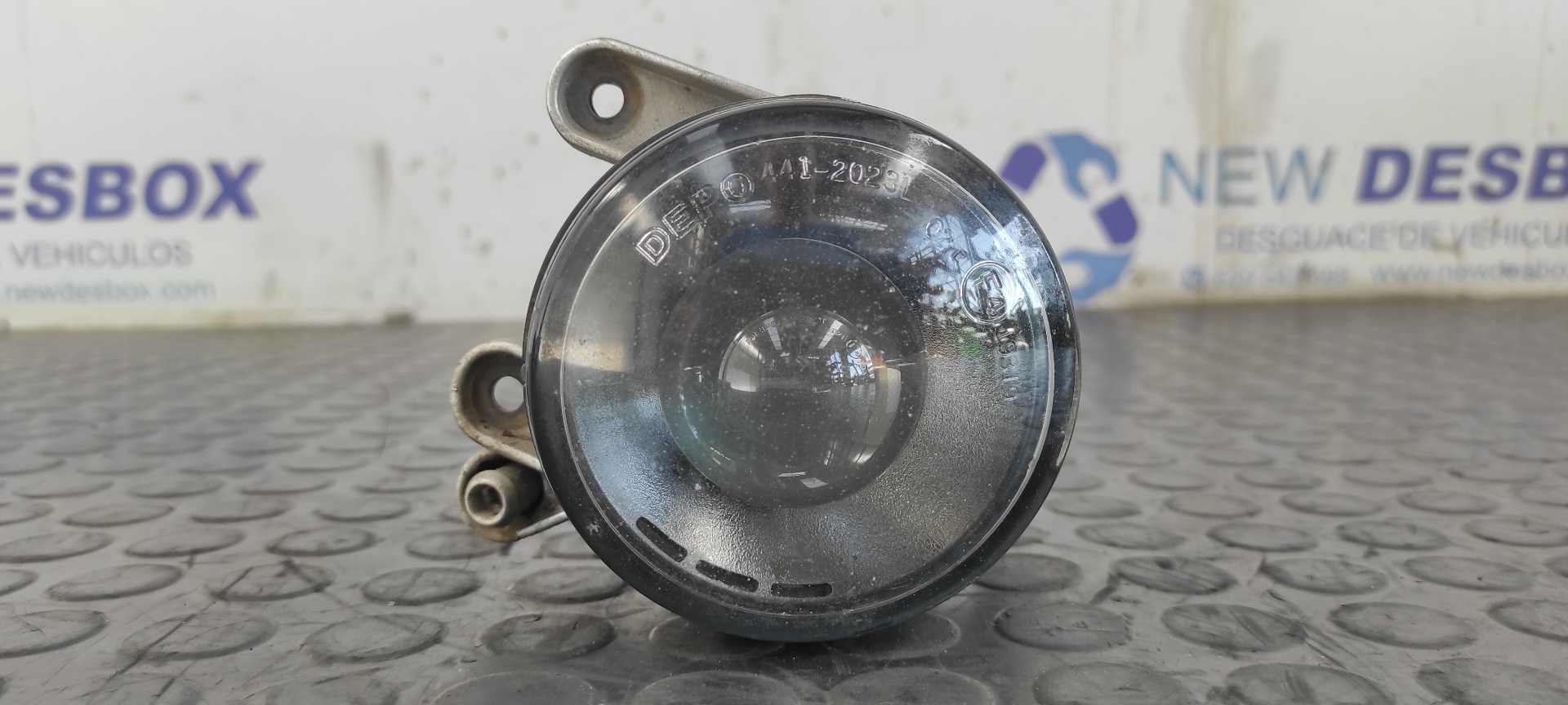FARO ANTINIEBLA IZQUIERDO VOLKSWAGEN GOLF V BERLINA (1K1)