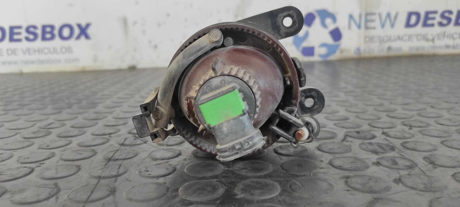 FARO ANTINIEBLA IZQUIERDO VOLKSWAGEN GOLF V BERLINA (1K1) - vista 6