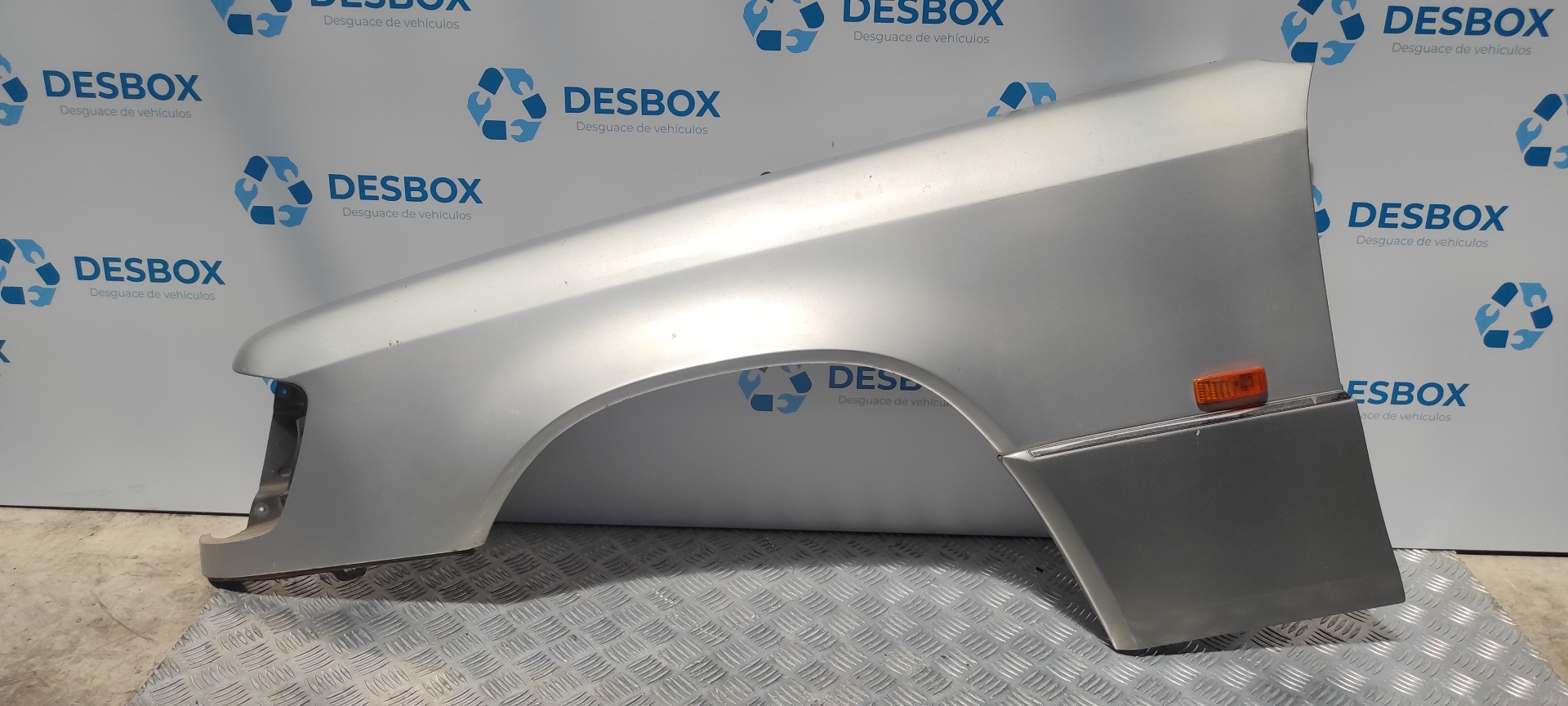 ALETA DELANTERA IZQUIERDA MERCEDES-BENZ CLASE E (W124) BERLINA