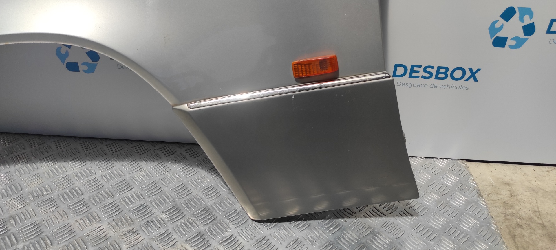 ALETA DELANTERA IZQUIERDA MERCEDES-BENZ CLASE E (W124) BERLINA - vista 4