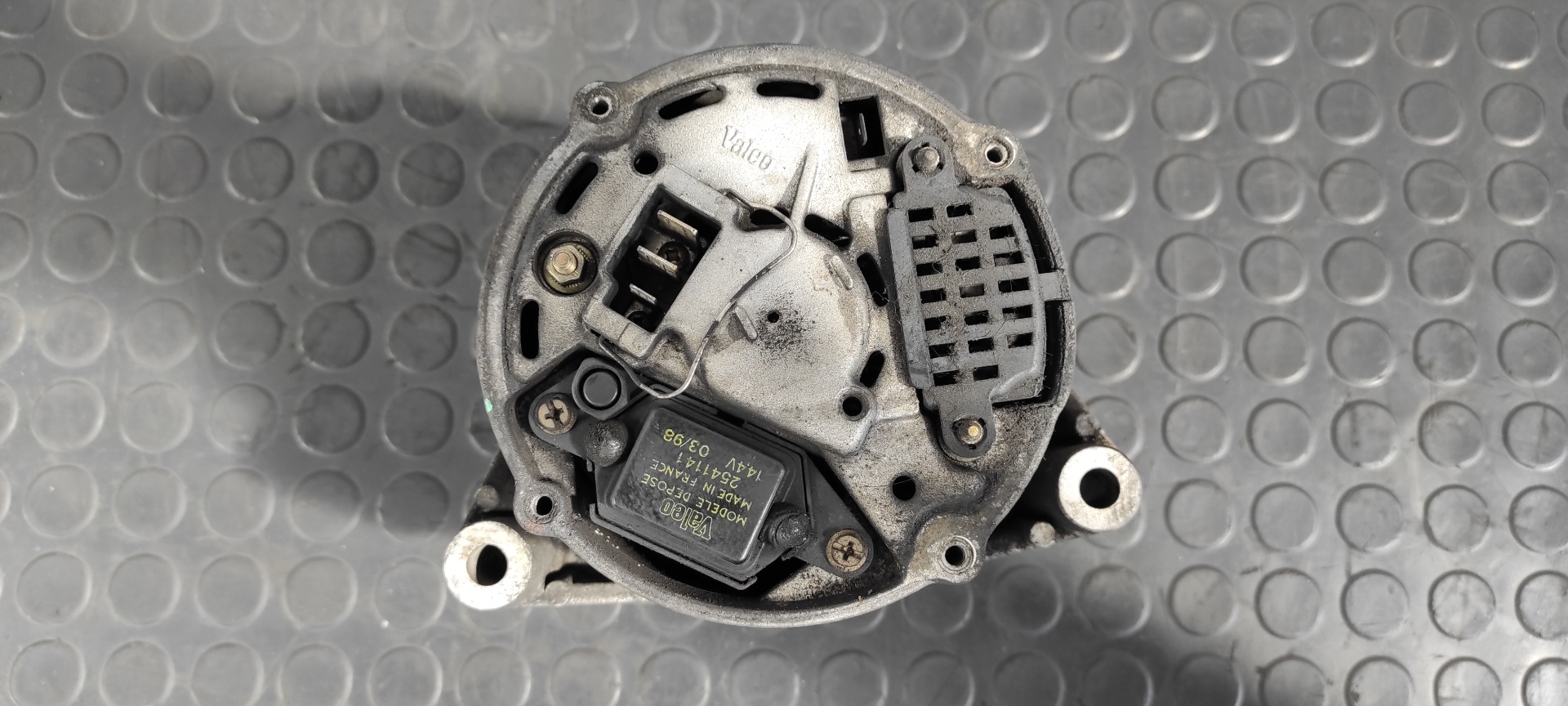 ALTERNADOR MERCEDES-BENZ CLASE E (W124) BERLINA - vista 5