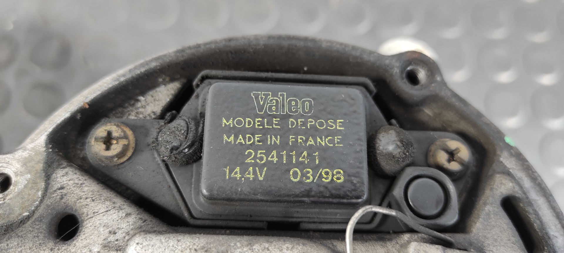 ALTERNADOR MERCEDES-BENZ CLASE E (W124) BERLINA - vista 6