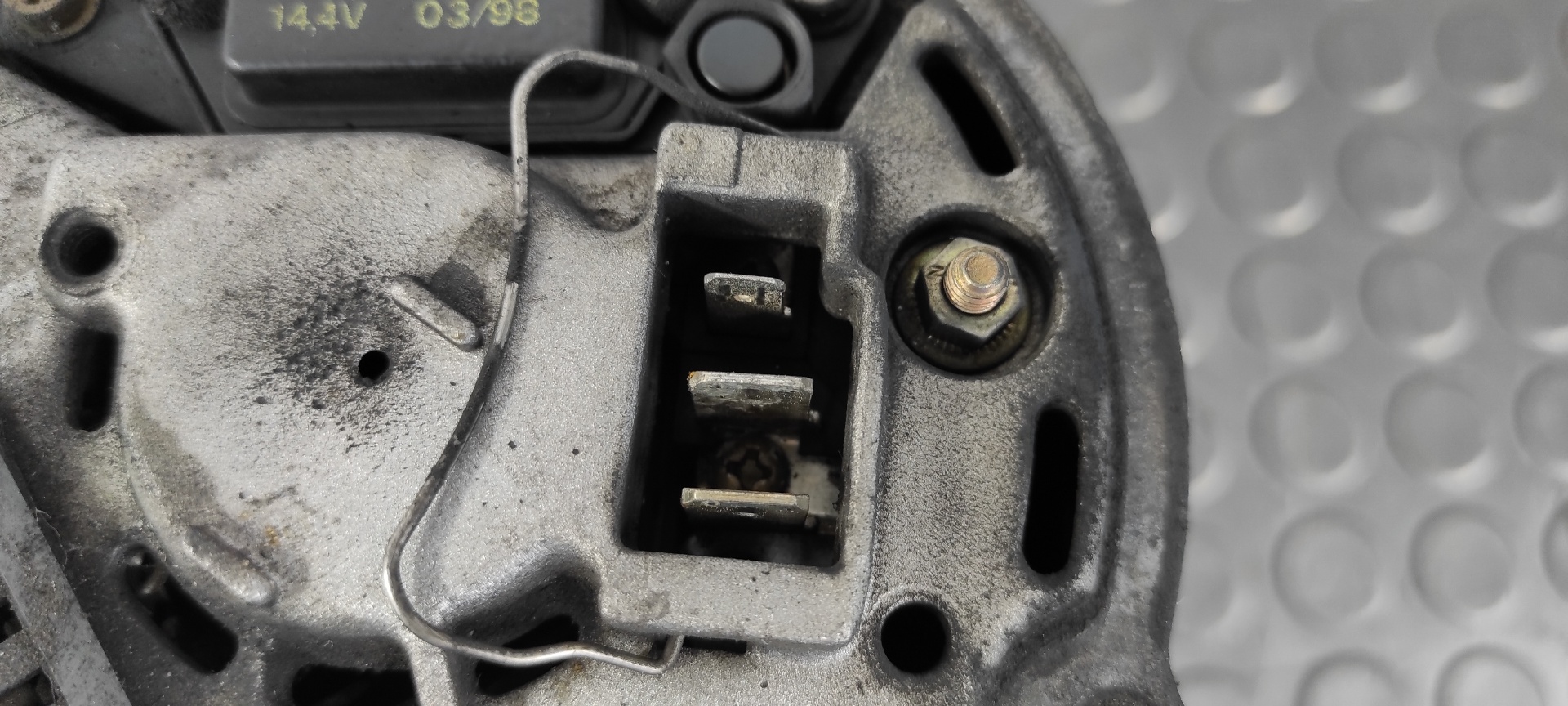 ALTERNADOR MERCEDES-BENZ CLASE E (W124) BERLINA - vista 7