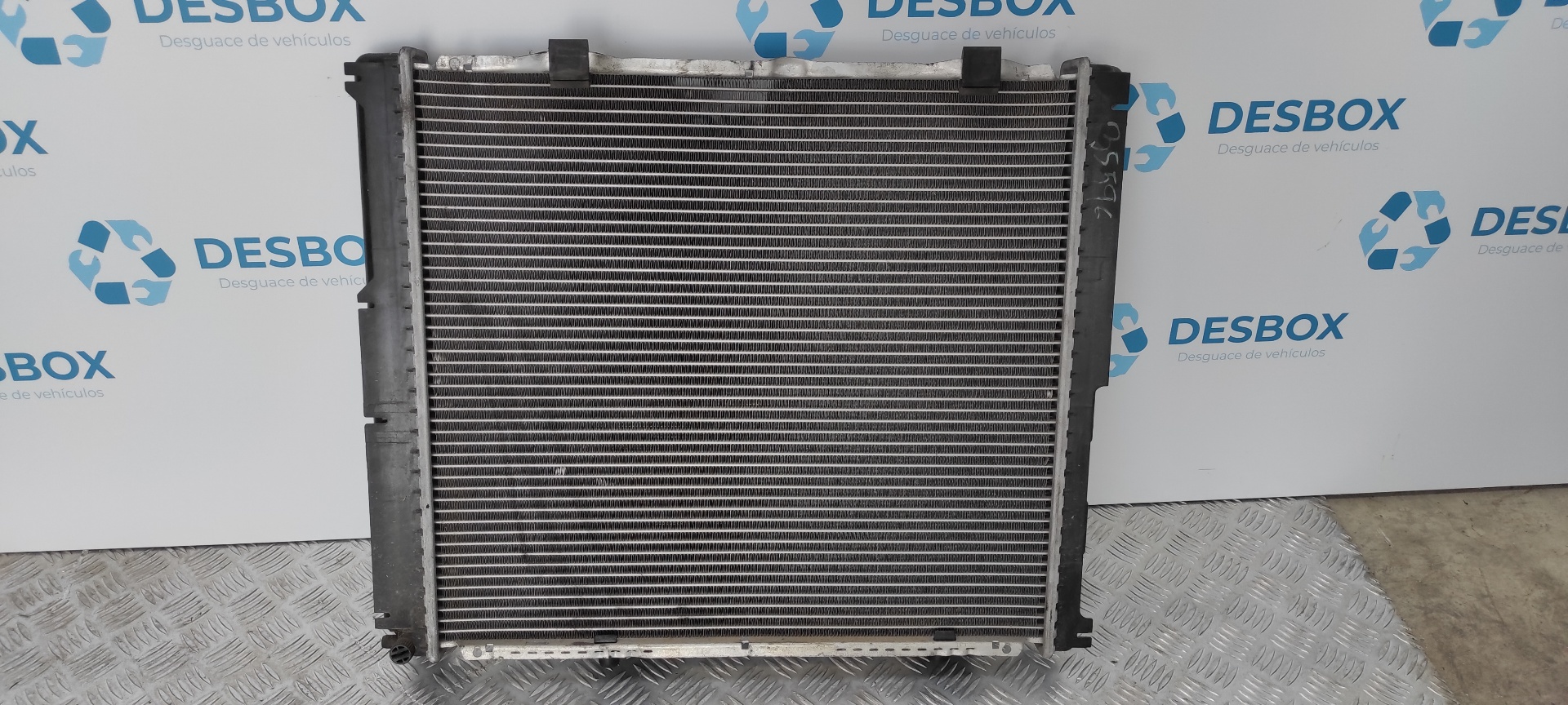 RADIADOR AGUA MERCEDES-BENZ CLASE E (W124) BERLINA - vista 2