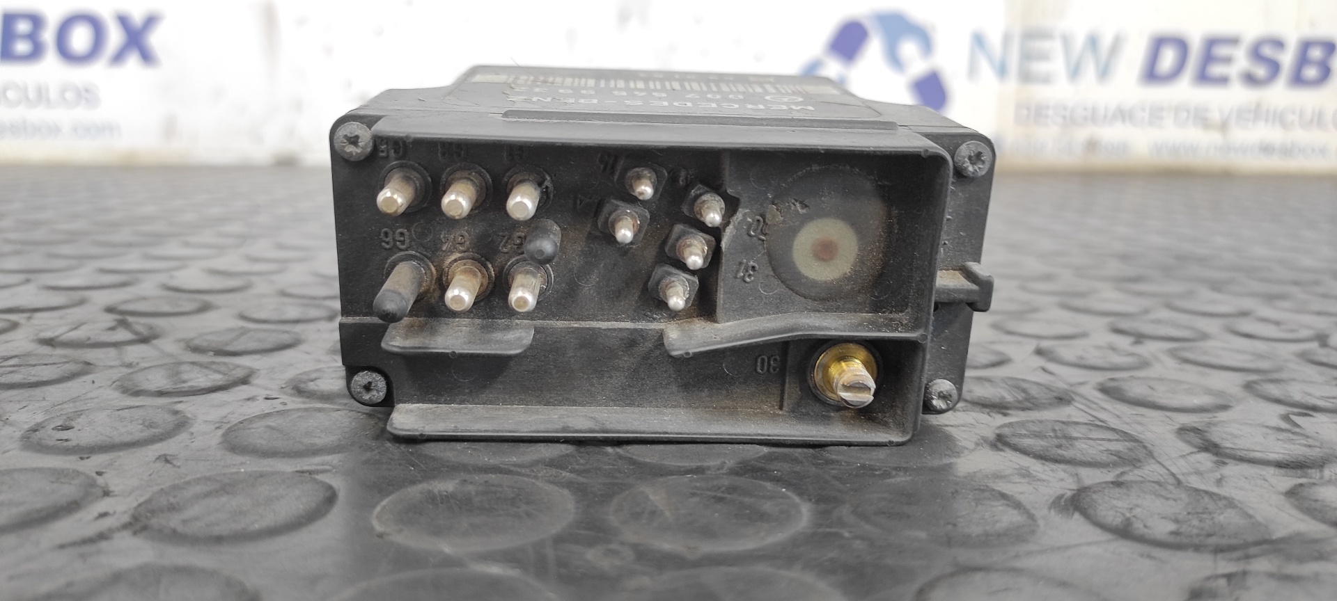 CAJA PRECALENTAMIENTO MERCEDES-BENZ CLASE E (W124) BERLINA - vista 4