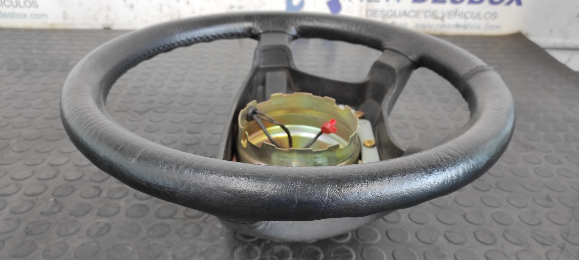 VOLANTE MERCEDES-BENZ CLASE E (W124) BERLINA - vista 3