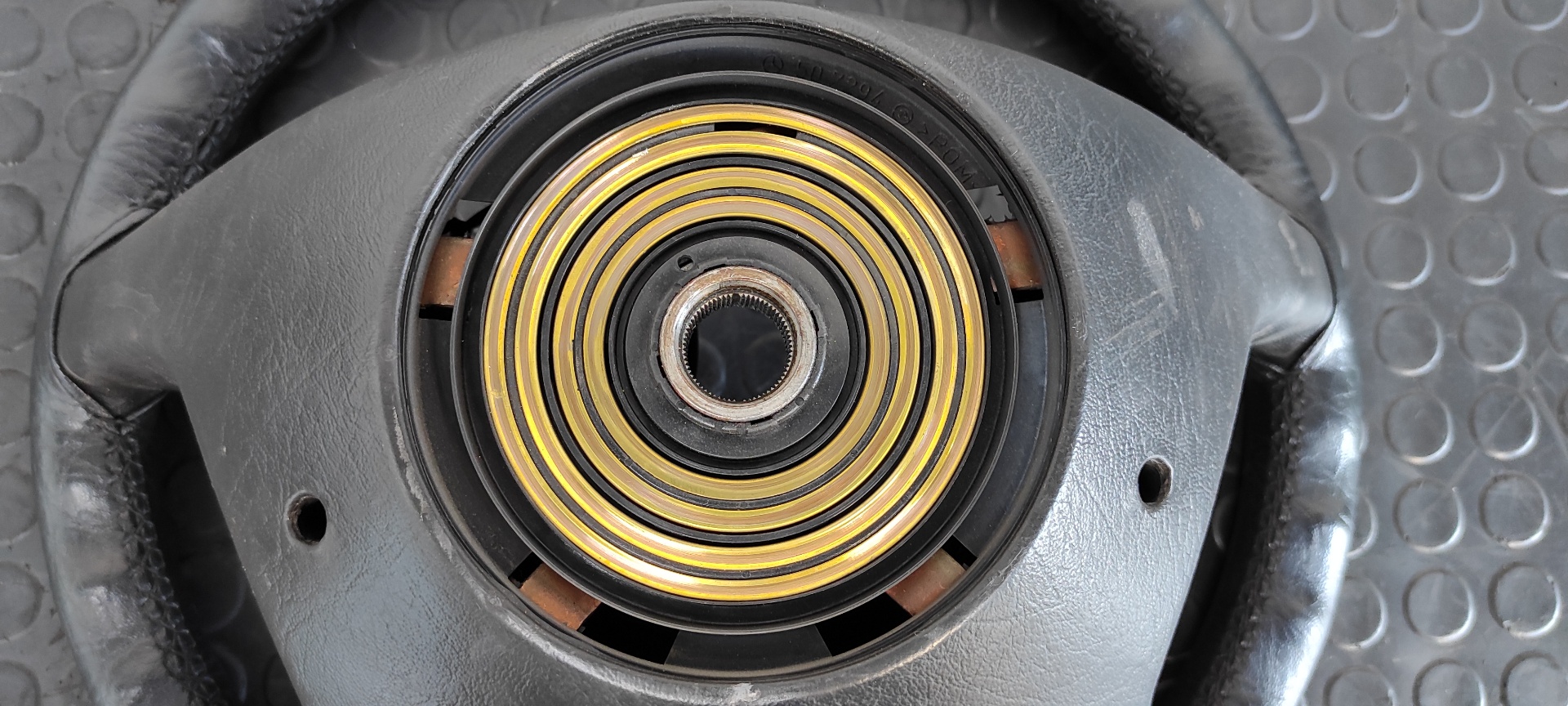 VOLANTE MERCEDES-BENZ CLASE E (W124) BERLINA - vista 5