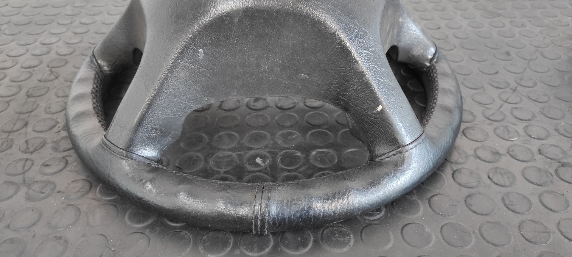 VOLANTE MERCEDES-BENZ CLASE E (W124) BERLINA - vista 7