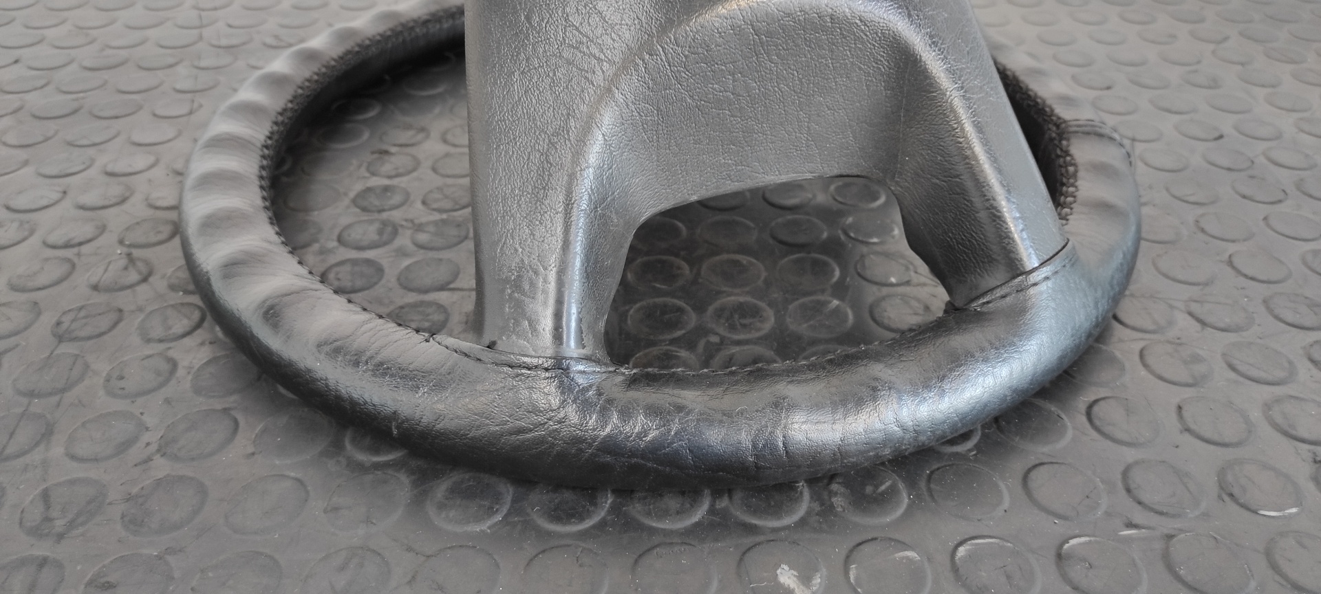 VOLANTE MERCEDES-BENZ CLASE E (W124) BERLINA - vista 10