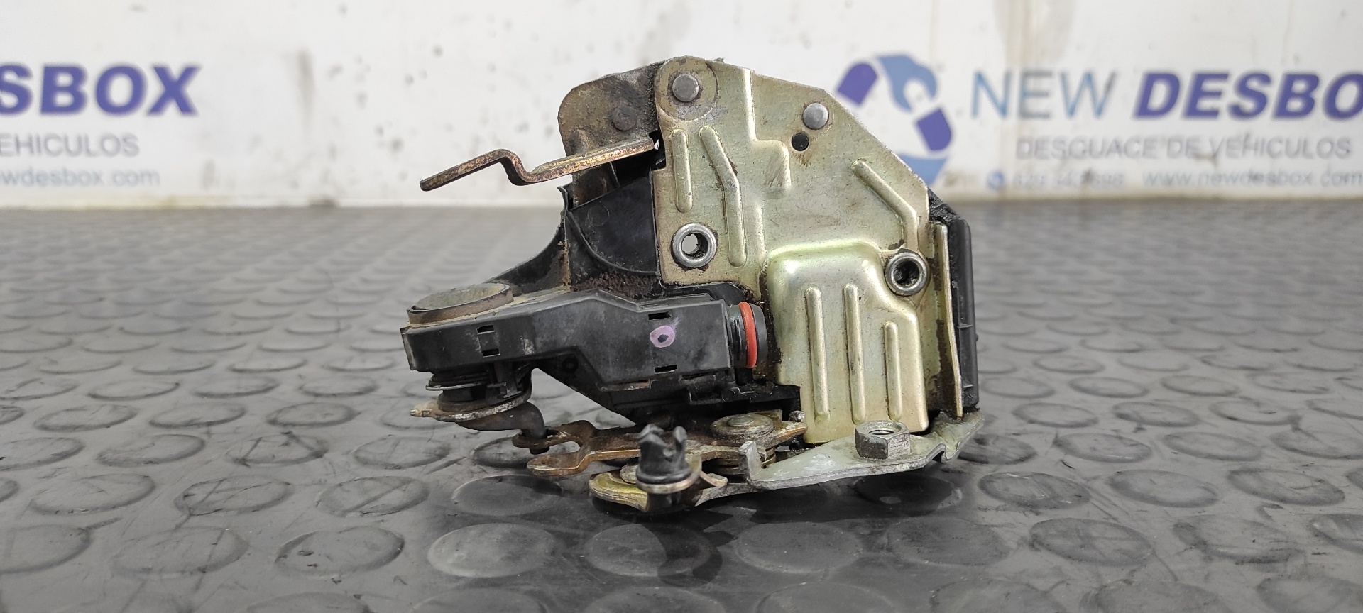 CERRADURA PUERTA DELANTERA IZQUIERDA MERCEDES-BENZ CLASE E (W124) BERLINA