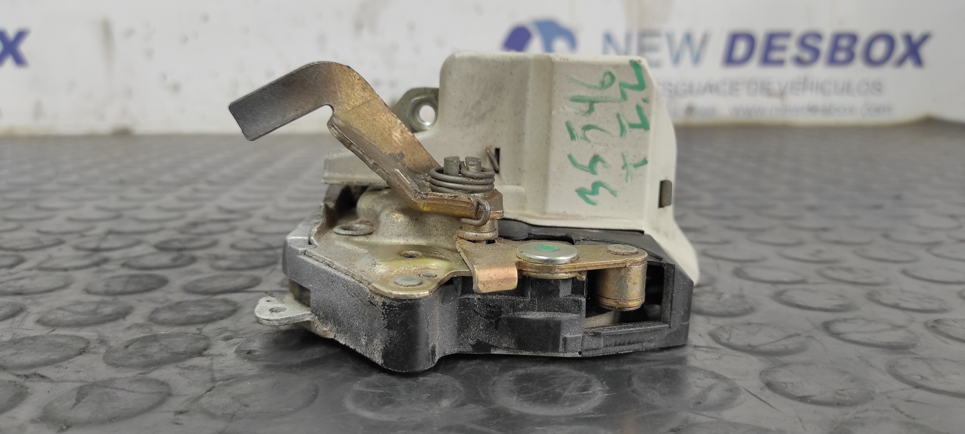 CERRADURA PUERTA TRASERA IZQUIERDA MERCEDES-BENZ CLASE E (W124) BERLINA