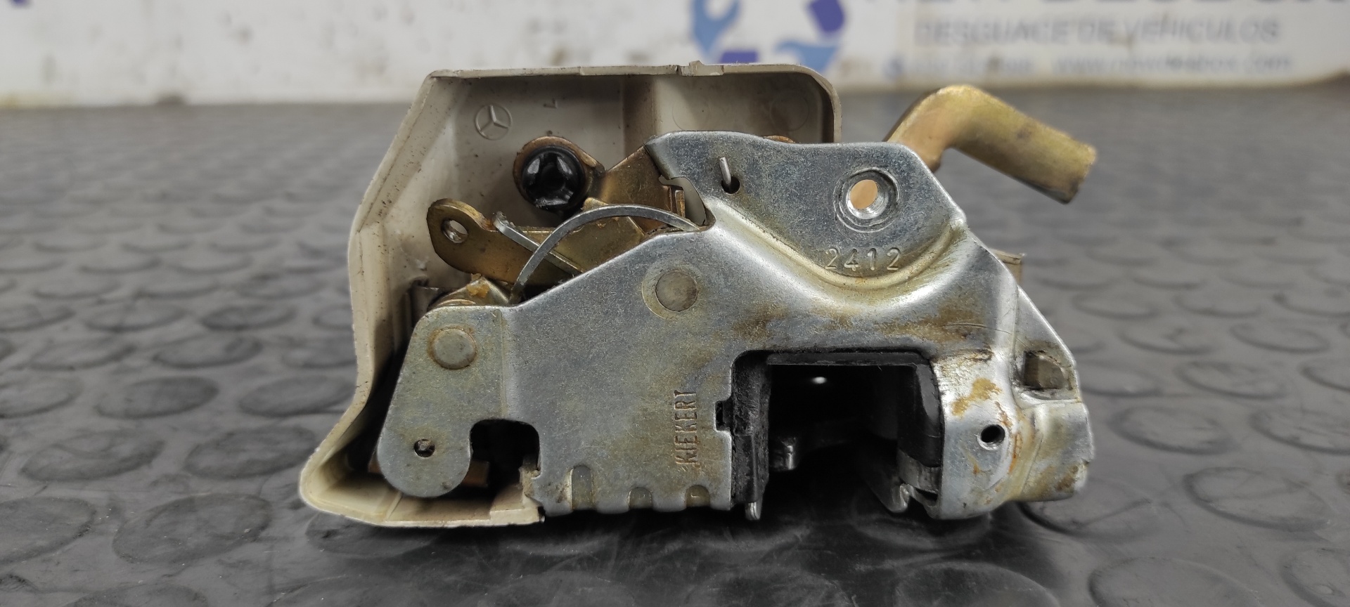 CERRADURA PUERTA TRASERA IZQUIERDA MERCEDES-BENZ CLASE E (W124) BERLINA - vista 2