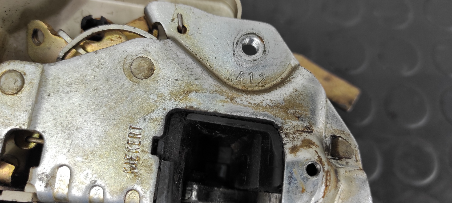 CERRADURA PUERTA TRASERA IZQUIERDA MERCEDES-BENZ CLASE E (W124) BERLINA - vista 5