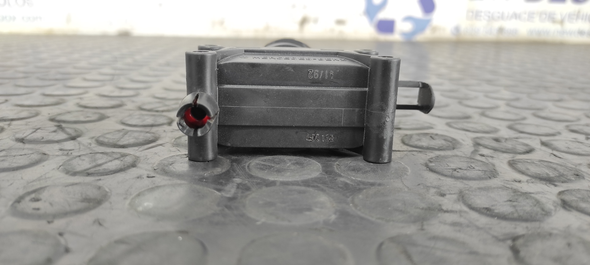 MOTOR CIERRE CENTRALIZADO DELANTERO DERECHO MERCEDES-BENZ CLASE E (W124) BERLINA - vista 5