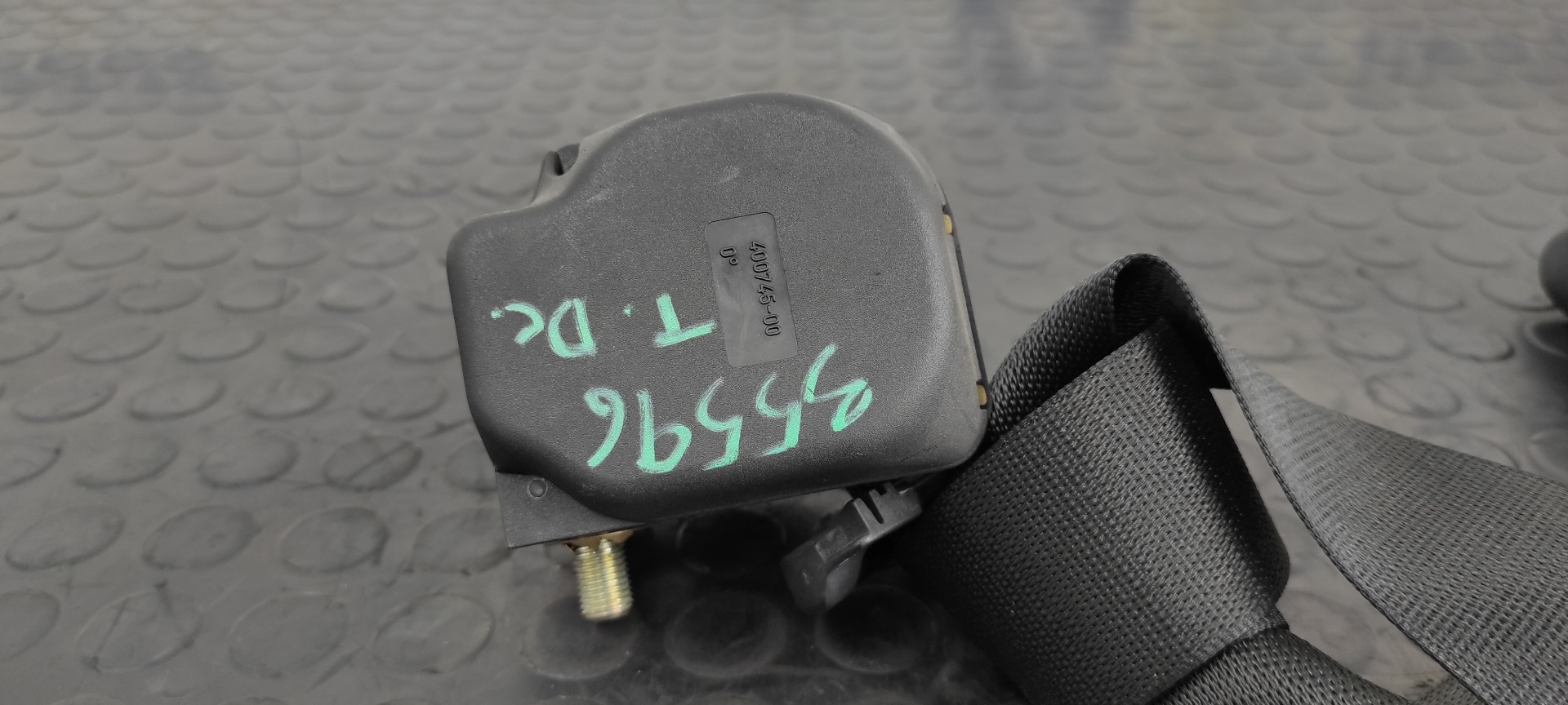 CINTURON TRASERO DERECHO MERCEDES-BENZ CLASE E (W124) BERLINA - vista 3