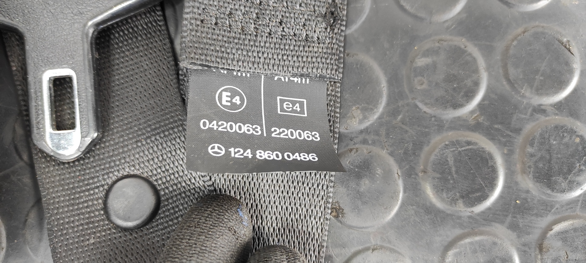 CINTURON TRASERO IZQUIERDO MERCEDES-BENZ CLASE E (W124) BERLINA - vista 3