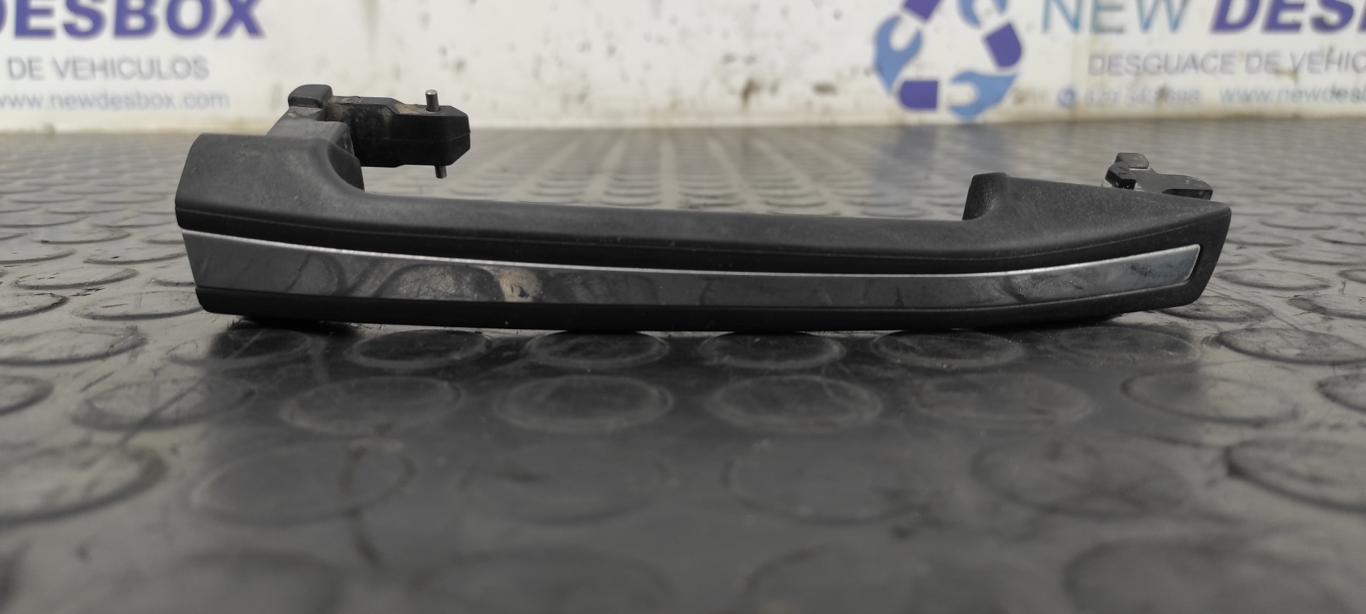 MANETA DELANTERA IZQUIERDA MERCEDES-BENZ CLASE E (W124) BERLINA