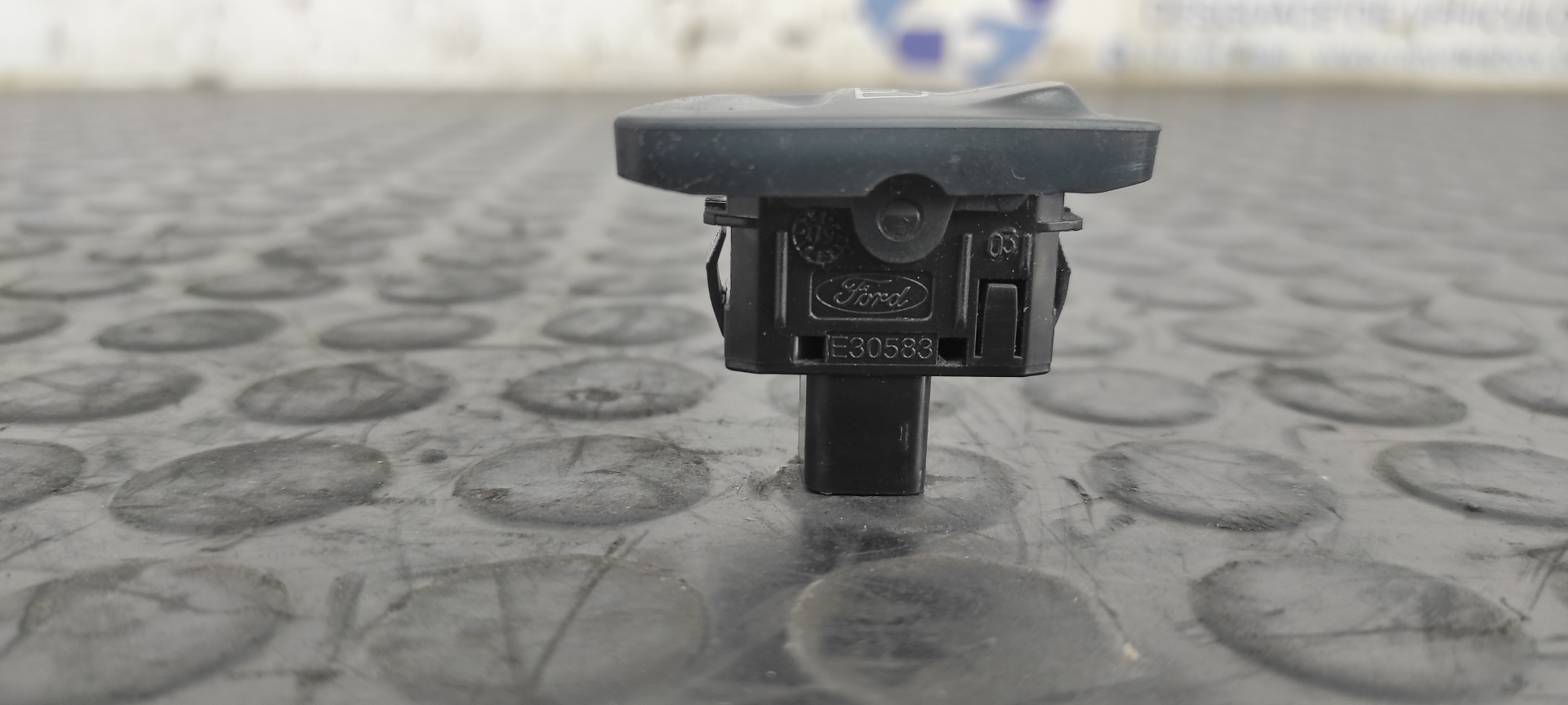 MANDO ELEVALUNAS DELANTERO DERECHO FORD KA (CCU) - vista 2