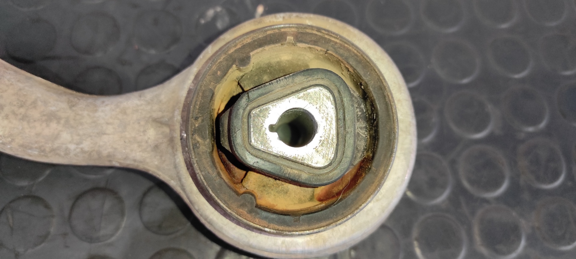 BRAZO DERECHO INFERIOR DELANTERO BMW SERIE 3 BERLINA (E90) - vista 8