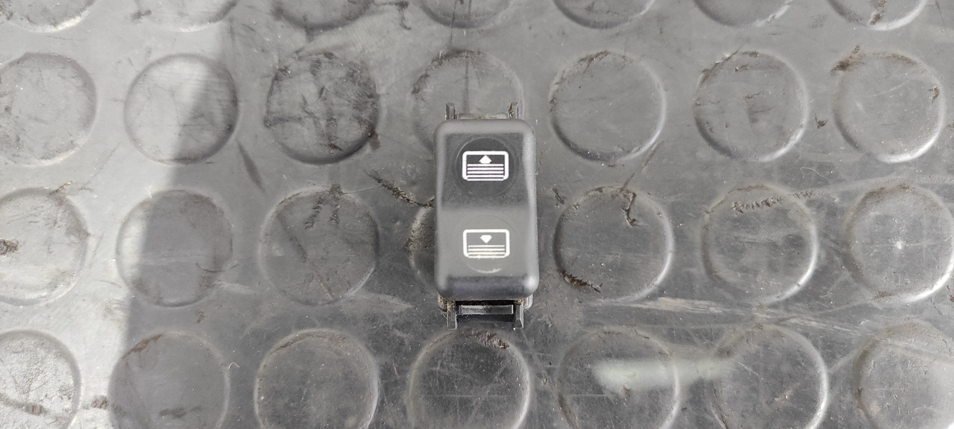 INTERRUPTOR MERCEDES-BENZ CLASE E (W124) BERLINA