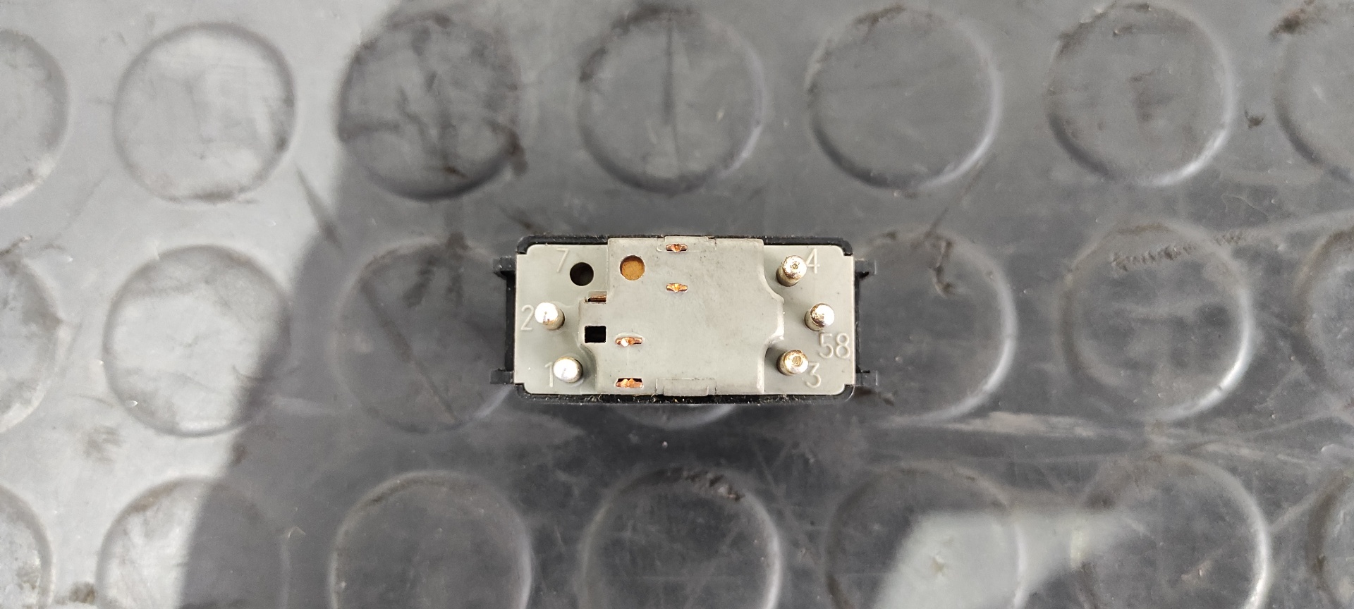 INTERRUPTOR MERCEDES-BENZ CLASE E (W124) BERLINA - vista 3