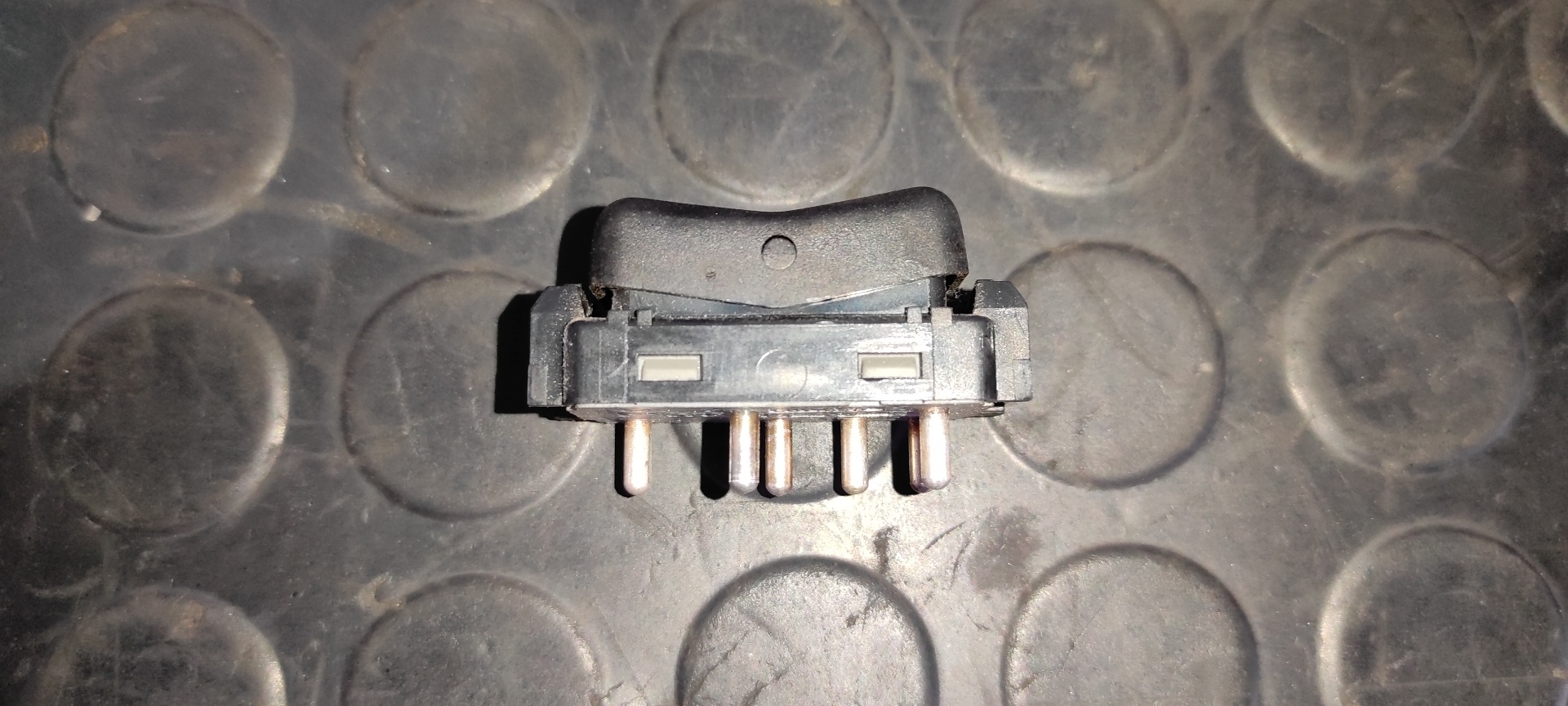 INTERRUPTOR MERCEDES-BENZ CLASE E (W124) BERLINA - vista 3