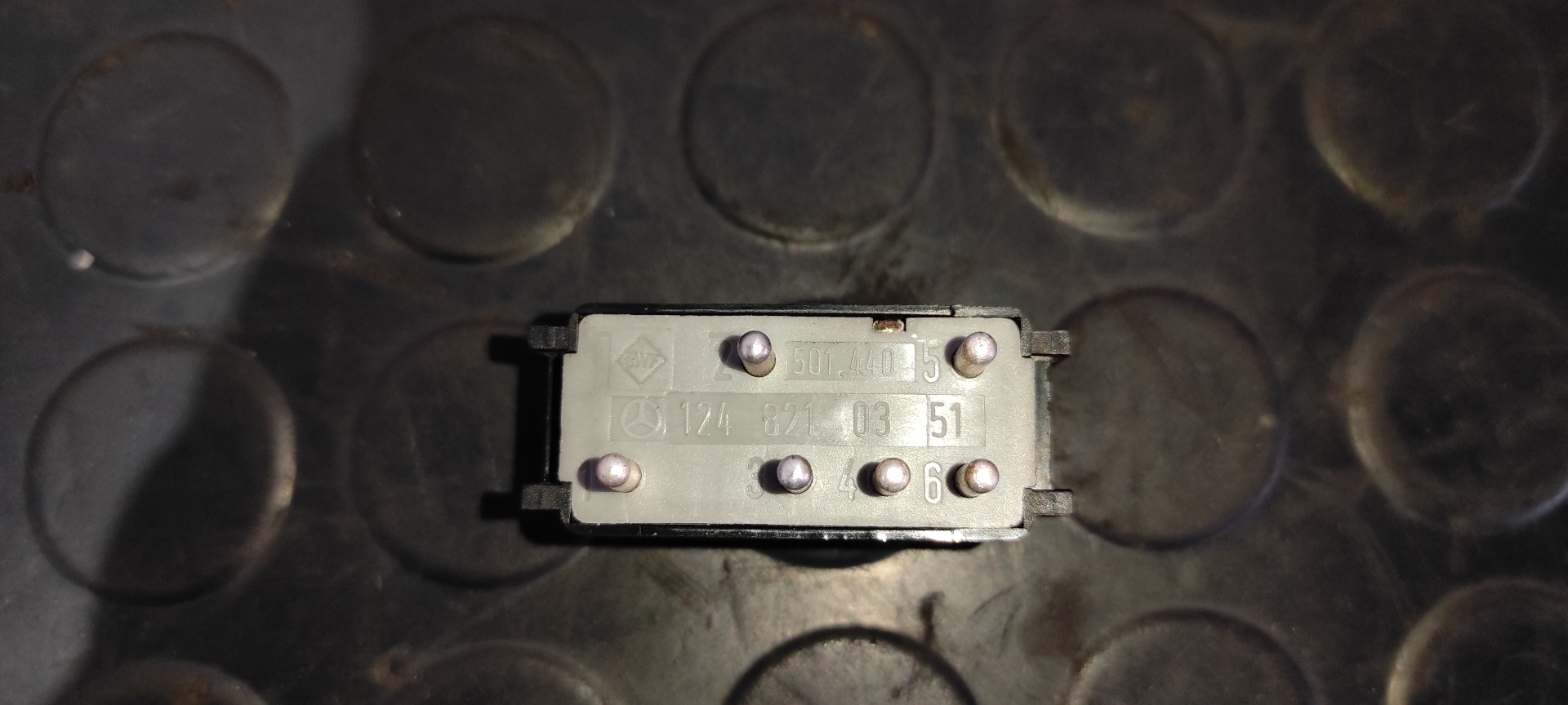 INTERRUPTOR MERCEDES-BENZ CLASE E (W124) BERLINA - vista 2