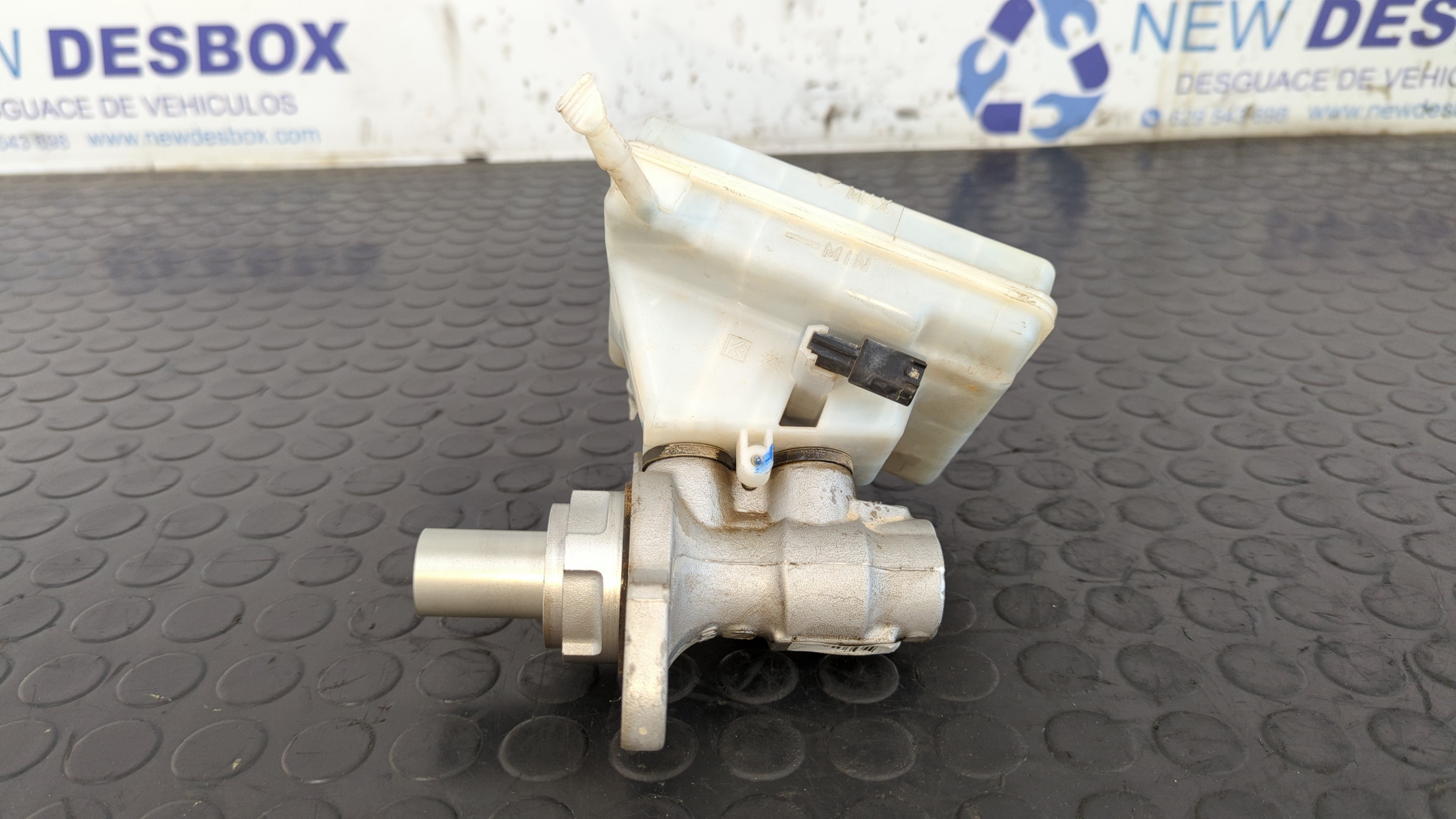 BOMBA FRENO BMW X3 (F25) - vista 2